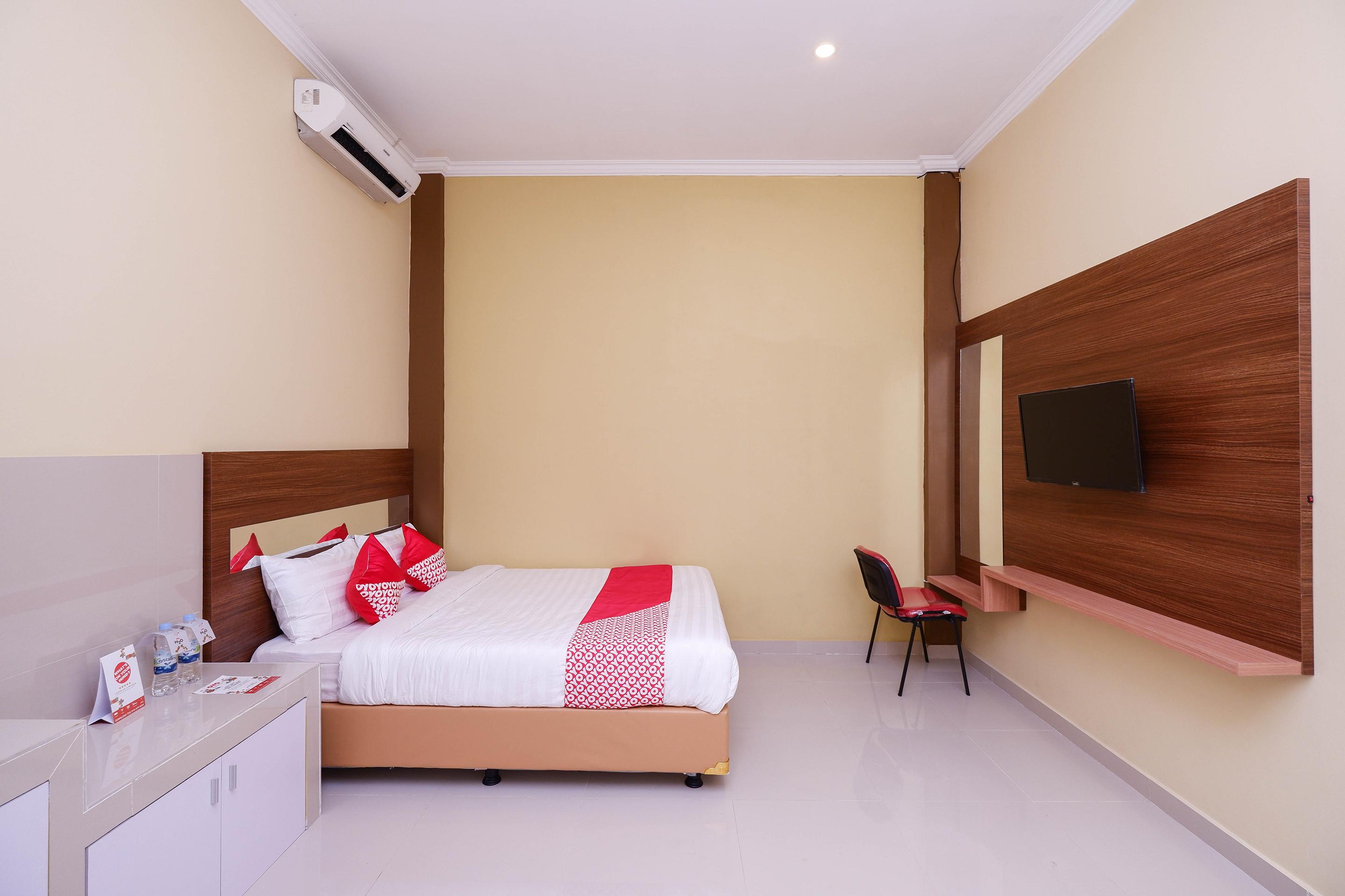 OYO 1506 Shabrina 2 Syariah Hotel Surakarta  Bagian luar foto