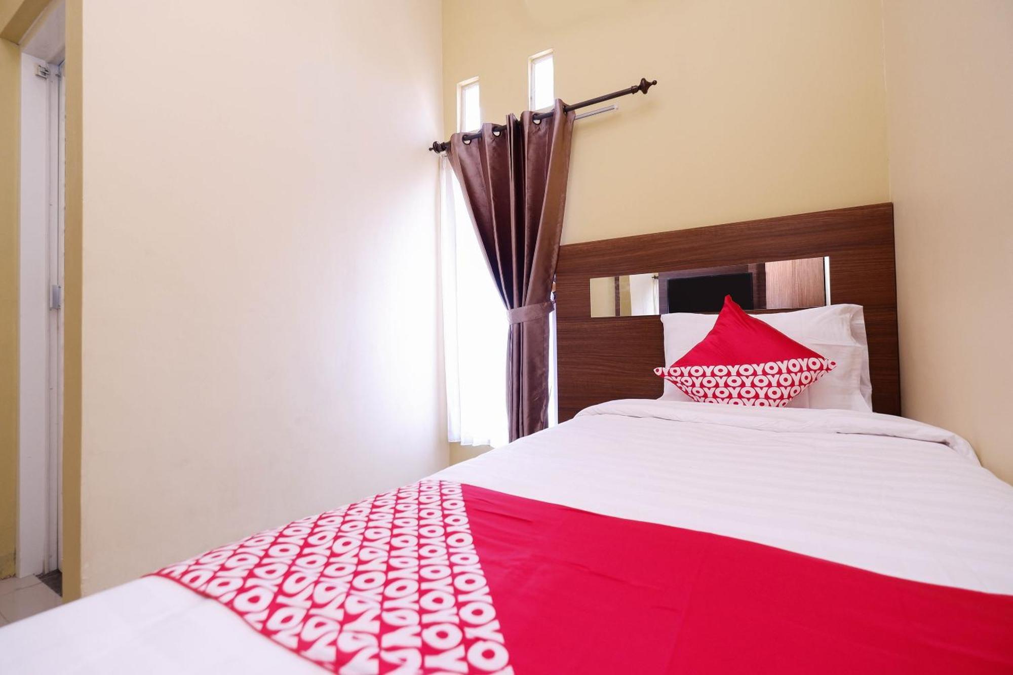 OYO 1506 Shabrina 2 Syariah Hotel Surakarta  Bagian luar foto